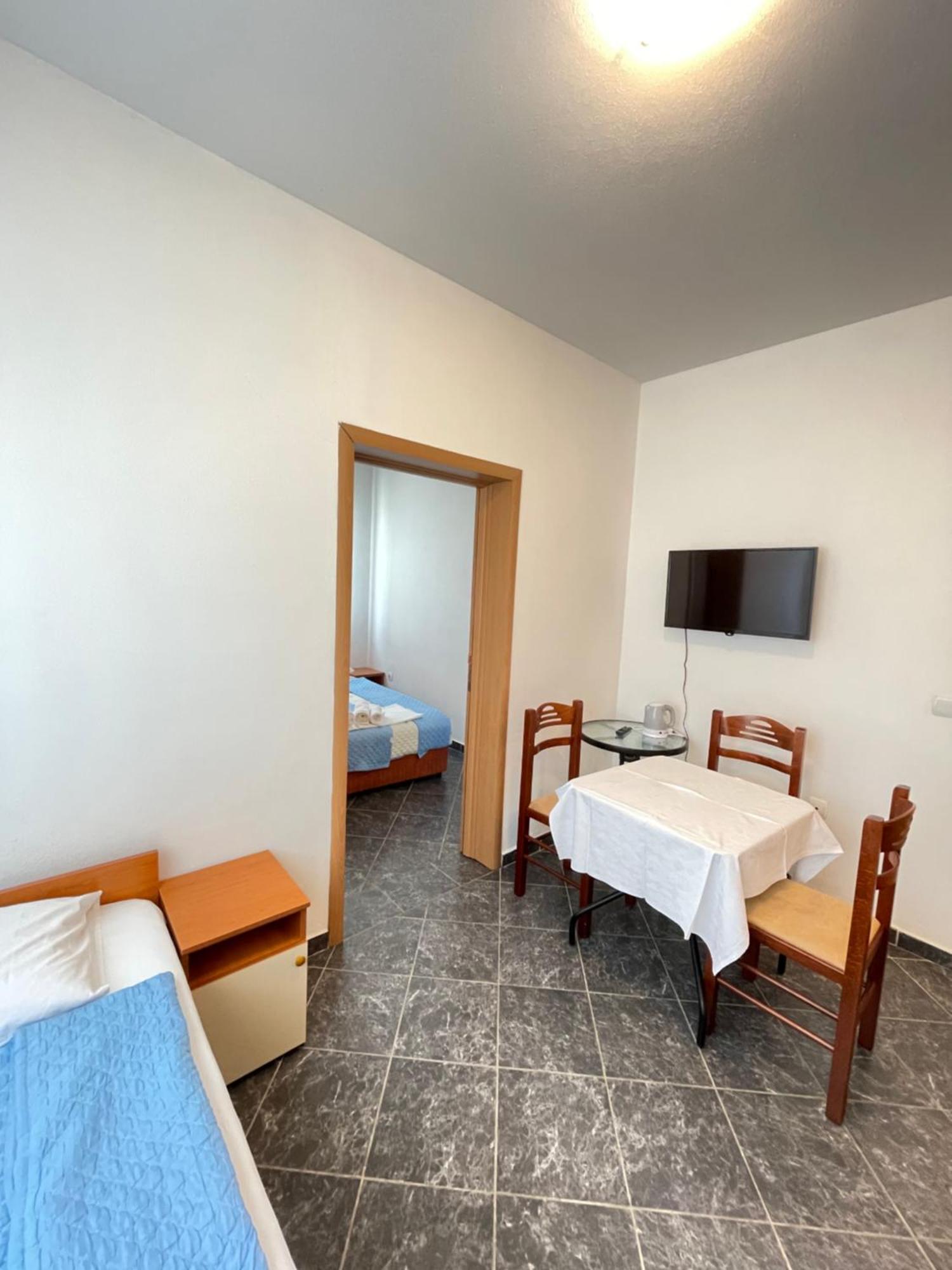 Apartments Radosevic Ulcinj Zimmer foto